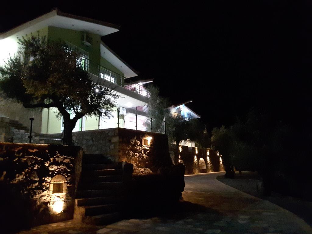 Shiraz Villas Καλαμάτα Εξωτερικό φωτογραφία