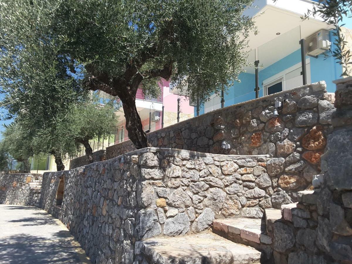 Shiraz Villas Καλαμάτα Εξωτερικό φωτογραφία